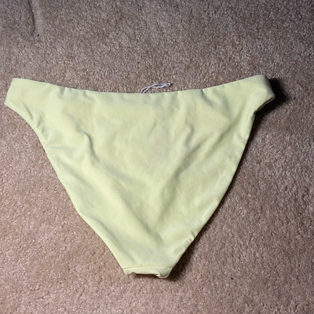 Volcom Bikini Bottom - Picture 3 of 3